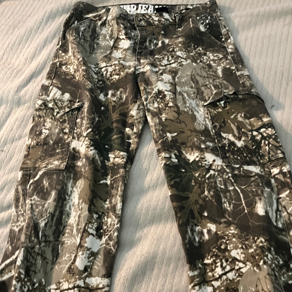 Realtree Camouflage Outdoor Pants